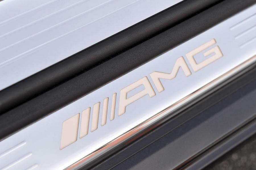  Mercedes-Benz SL65 AMG 2013 года  (фото 24 из 76)